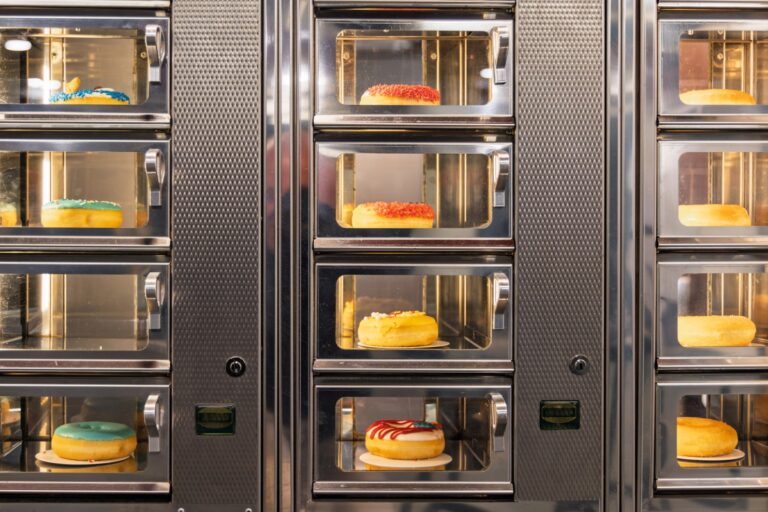 How Fresh Food Vending Machines Manage Shelf Life1